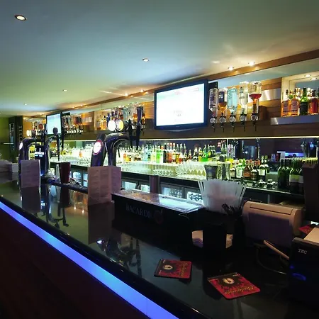 Parklands & Country Club Отель