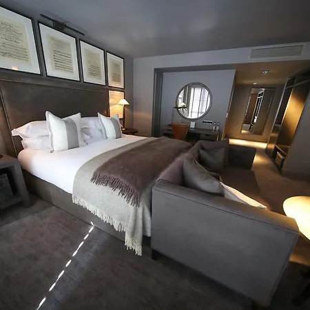 Hotel Dakota 4*
