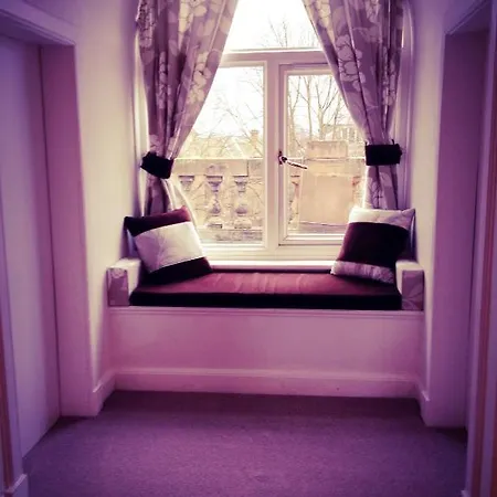 Daire The Whitehouse