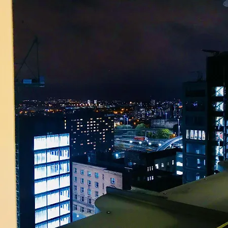 Station Skyline With Parking 公寓 格拉斯哥