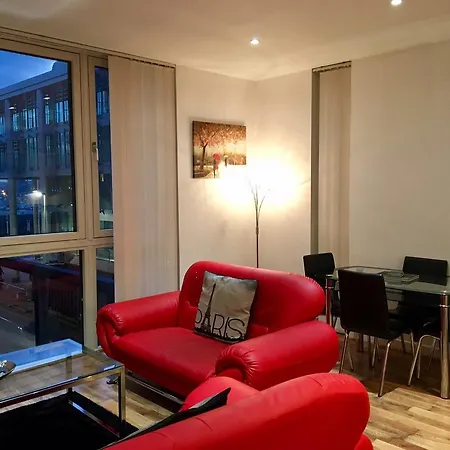 Glasgow City Centre Oswald Street Apartment *