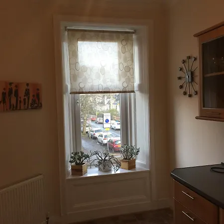 Scotstoun 1 Bed Flat Apartment Glasgow