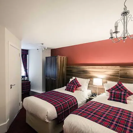 מלון Royal West End 3*