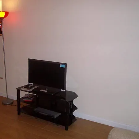 My House Barrowland A With Free Parking