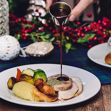 Crowwood And Alba Restaurant Hotel