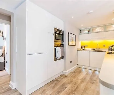 21a Luxury * Glasgow