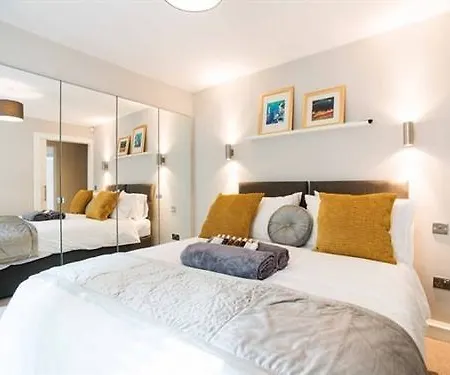 21a Luxury * Glasgow