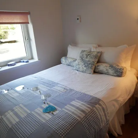 Signature - Campsie Apartment *