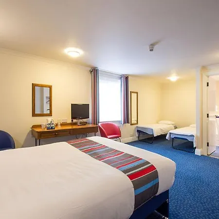 Hotel Ibis Budget Glasgow 2*