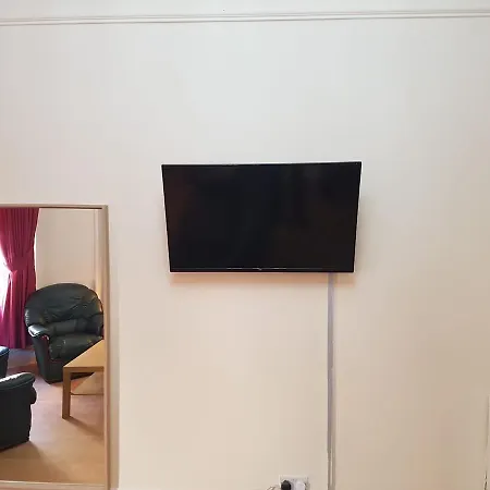 Bentinck Street Ground Floor Apartment Glasgow