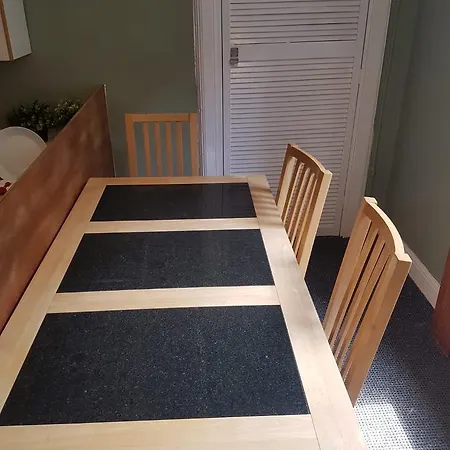 Bentinck Street Ground Floor 公寓 *