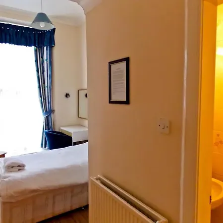 Victorian House Hotel