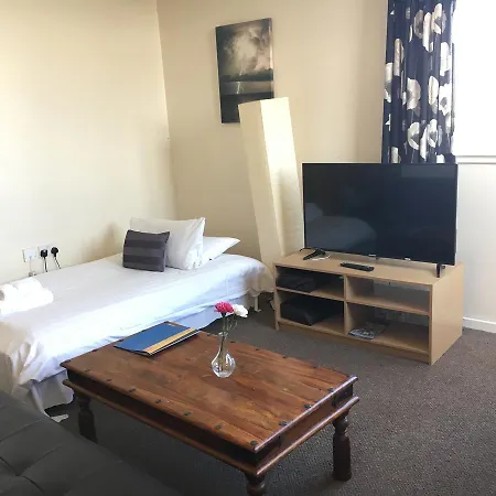 Ibrox Apartment