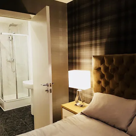 Station Skyline With Parking דירה