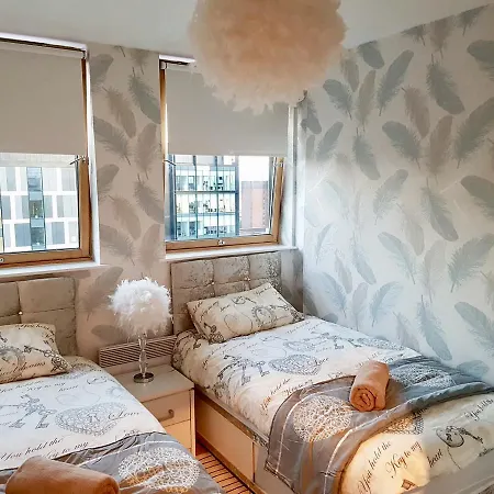 Station Skyline With Parking דירה