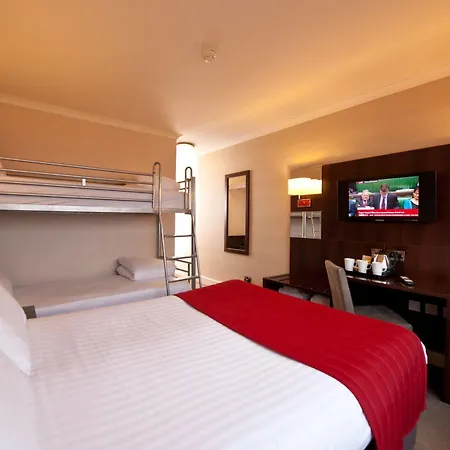 Hotel Leonardo West End 3*