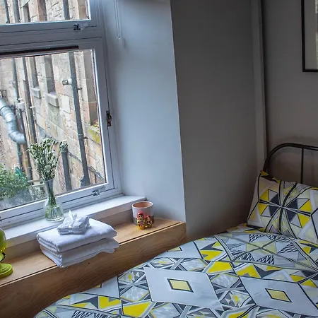 Apartment Anchored - Unique In Glasgow's West End *