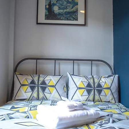 Anchored - Unique In Glasgow's West End Apartment Glasgow