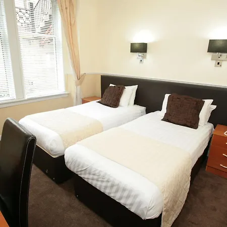 The Kelvingrove 3*