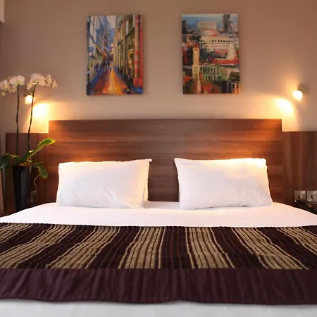 Leonardo Royal Hotel 4*