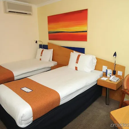 Express - - Ctr Riverside By Ihg 3* גלאזגו
