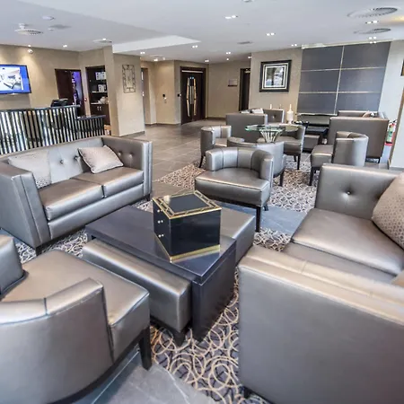 Parklands & Country Club