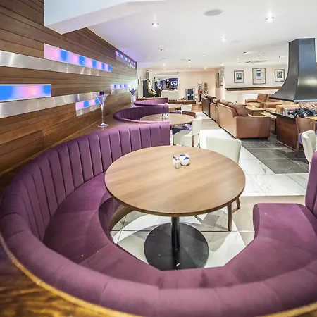 Parklands & Country Club Отель