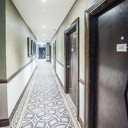 Parklands & Country Club Hotel