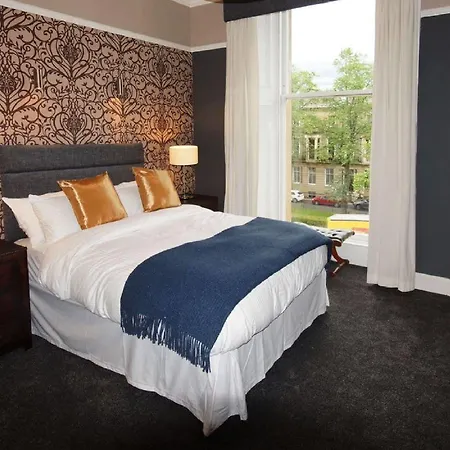 The Alfred 3*