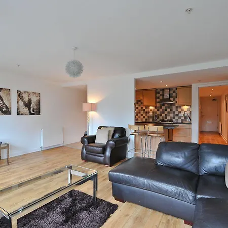 Executive 7 Glasgow