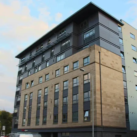 Executive 7 * Glasgow