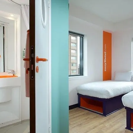 Easyhotel Hotel