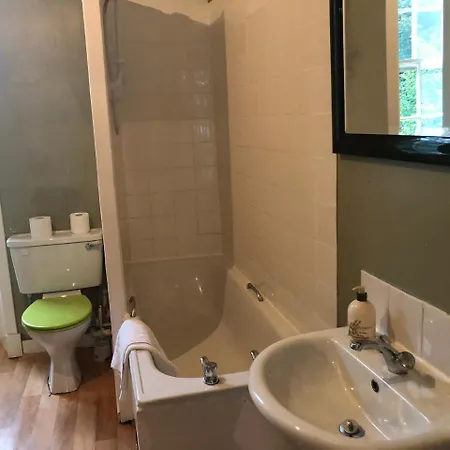 Apartment City Centre Suites Bucceluch Street