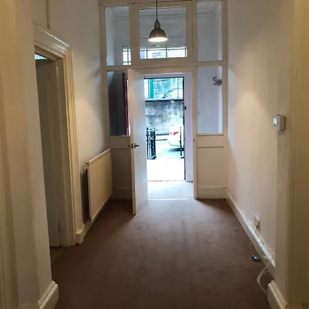 Apartment City Centre Suites Bucceluch Street