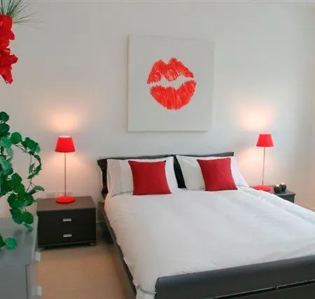 River Clyde West End - 2 Bedrooms