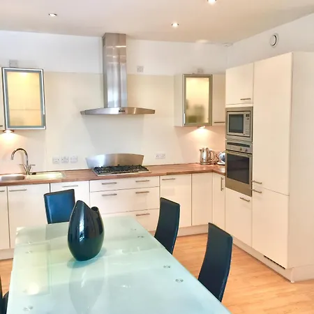 River Clyde West End - 2 Bedrooms Glasgow