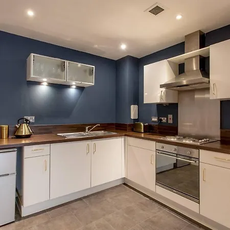 Chic & Quiet City Centre Apt! Appartamento *
