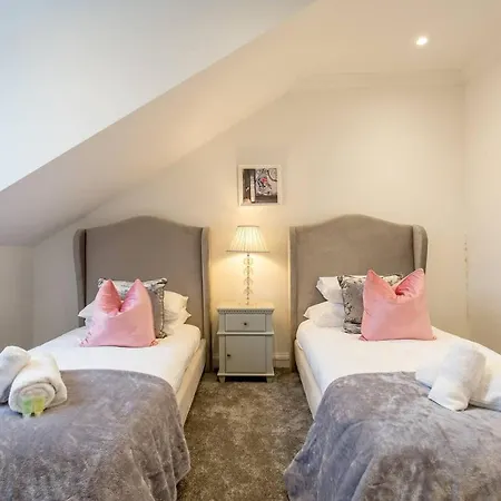 Luxury 4 Bed Townhouse In Prestigious West End * Glasgow