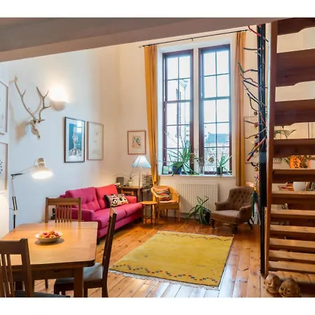Apartment Beautifully Kept Mezzanine Flat ★school Of Art★ *