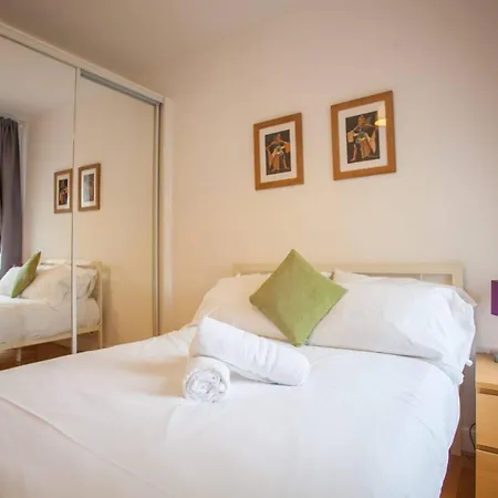 Appartamento Beautiful Homely Flat In The Centre Of West End *