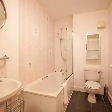 Beautiful Homely Flat In The Centre Of West End * Glasgow