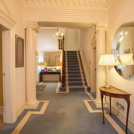 Stunning Victorian With Large Private Garden Villa *