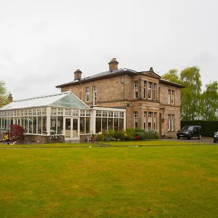Stunning Victorian With Large Private Garden Glasgow