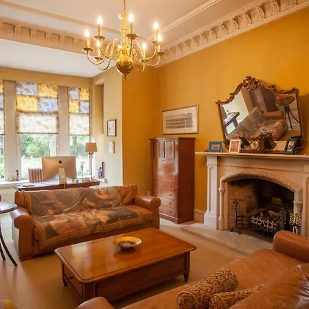 Stunning Victorian With Large Private Garden Villa *