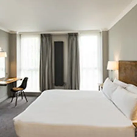 West By Compass Hospitality 酒店 3*