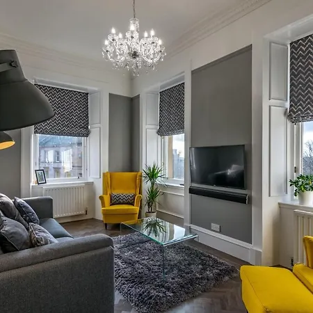 Apartment Bright And Airy Glasgow