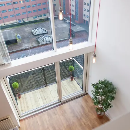 Apartment Centre With Free Secure Underground Parking Glasgow