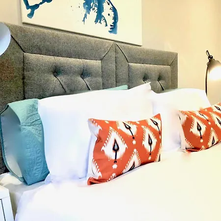 Byevo Almar - Close To And Airport - Perfect For Contractors Or Large Groups *