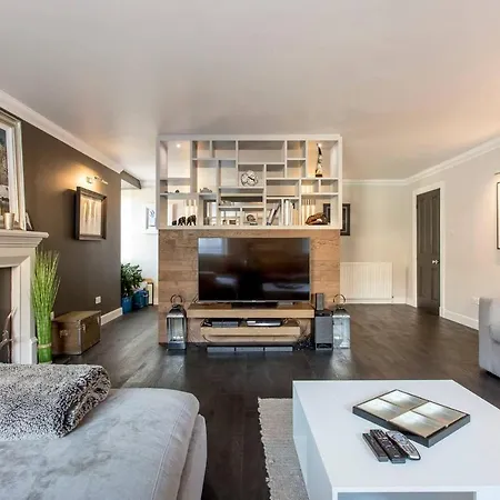 Appartamento Luxury West End Apt. W/ Private Outdoor Area *