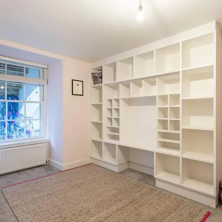 Luxury West End Apt. W/ Private Outdoor Area